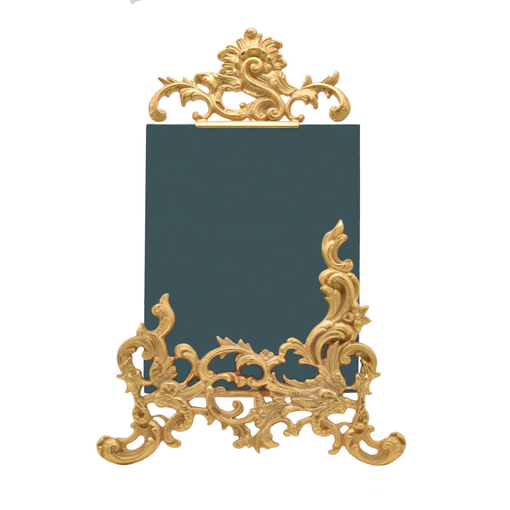 Cornice con fregi
